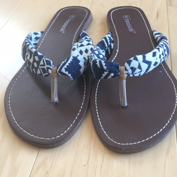 Francesca’s flip flops size 9 - Picture 5 of 5